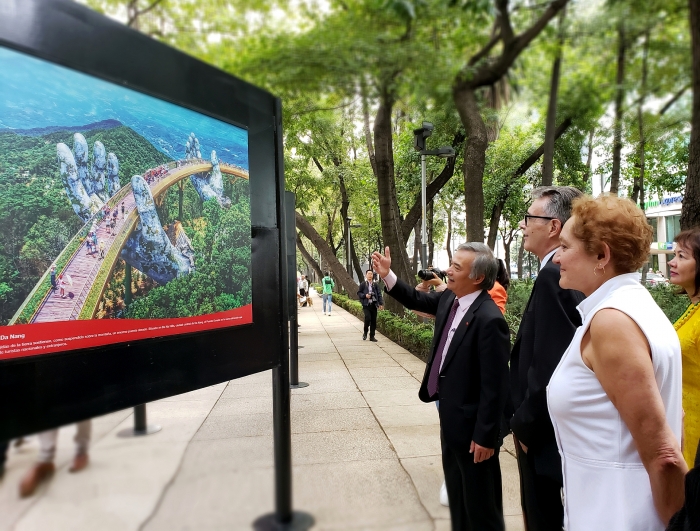 Exhibition “Vietnam - Eternal attraction” in Mexico