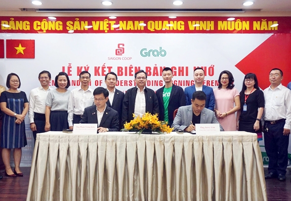 Saigon Co op, Grab cooperate to increase utilities for customers