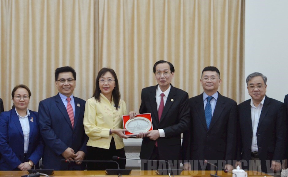Cooperation between Ho Chi Minh city and Malaysia promoted