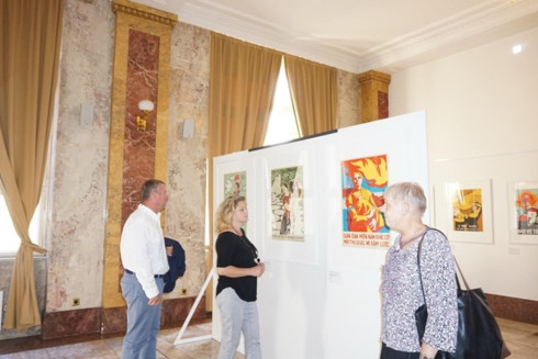 Vietnamese propaganda posters on show in Slovakia