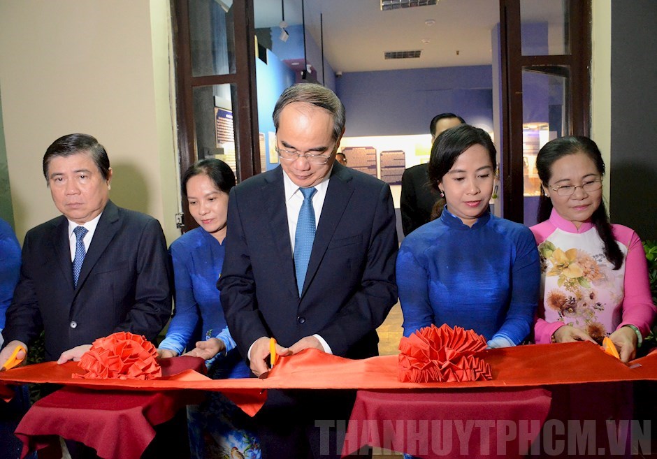 Photos and documents on late President Ton Duc Thang on display