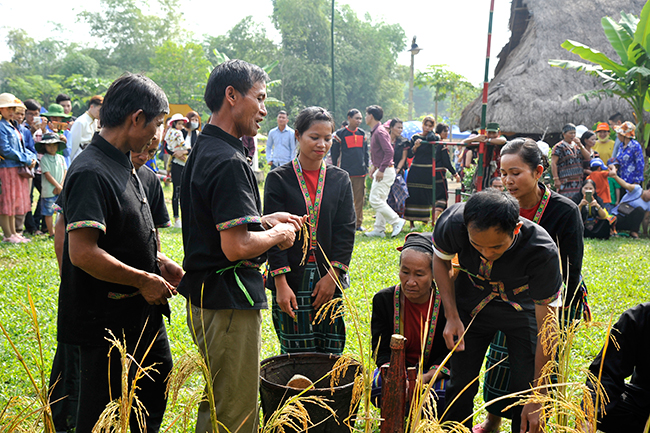 Nghe An province Season praying festival of Kho Mu ethnic group