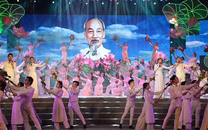“Ho Chi Minh, the most beautiful name arts performance