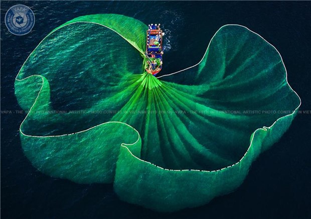 Vietnam wins 26 awards at 10th international artistic photo contest