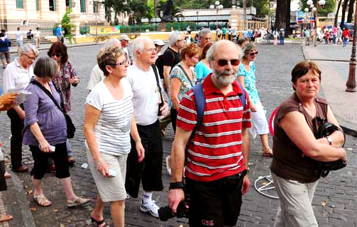 October Vietnam greets record foreigner arrivals