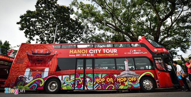 Double-decker buses piloted to serve tourists in Ho Chi Minh city