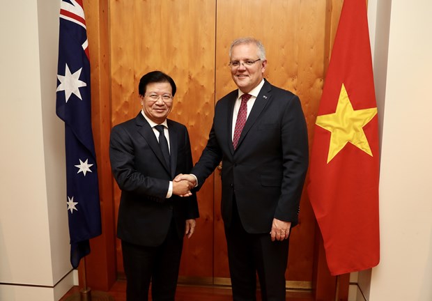 Deputy PM Trinh Dinh Dung pays working trip to Australia