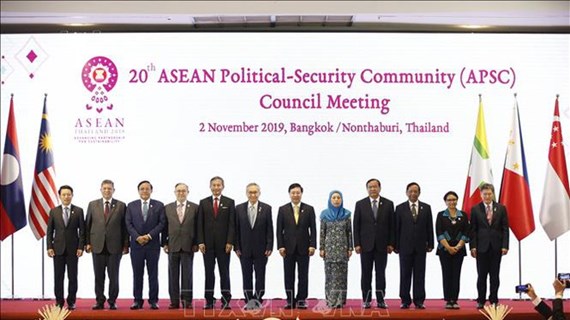 Deputy PM Pham Binh Minh attends ASEAN meetings in Bangkok