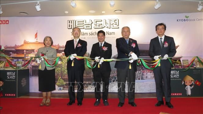 First Vietnamese book stall launched in RoK