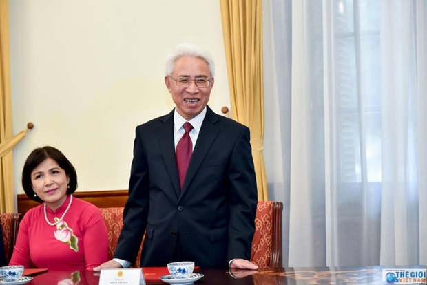 Vietnamese Ambassador to China presents credentials