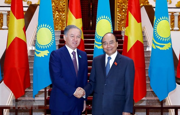 PM receives Kazakhstan’s lower house leader
