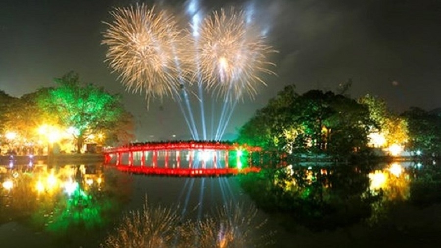 Hanoi to set off fireworks at 30 place on lunar New Year’s Eve 2019