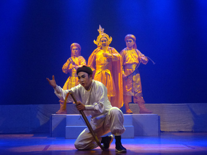 Hat boi shows for tourists in Ho Chi Minh city