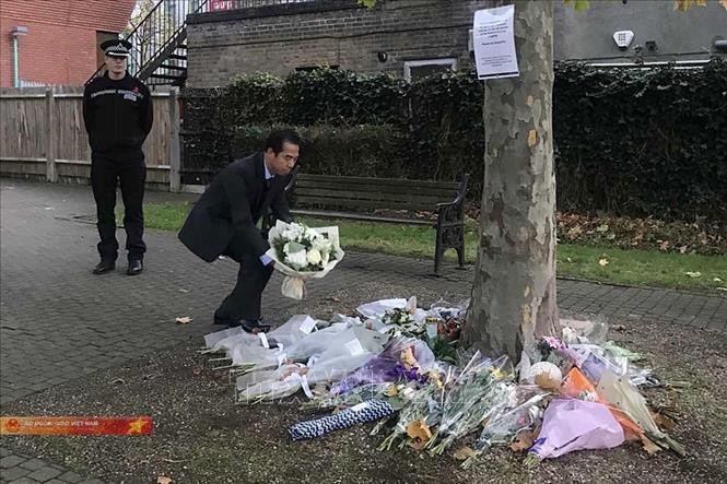 Deputy Minister of Foreign Affairs laid flowers to commemorate 39 victims in UK