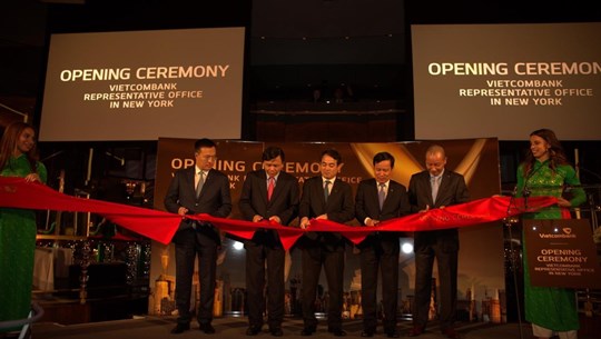 Vietcombank becomes first Vietnamese bank to open rep office in US