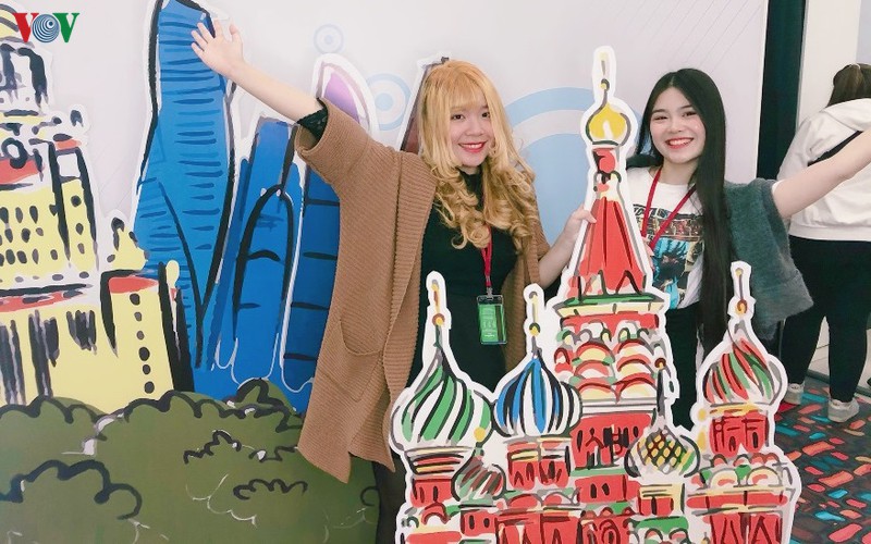 Vietnamese students attend International Volunteer Forum 2019 in Russia