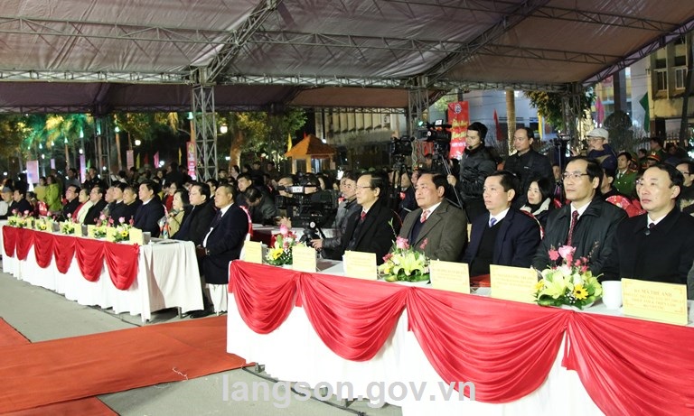 Peach blossom festival in Lang Son