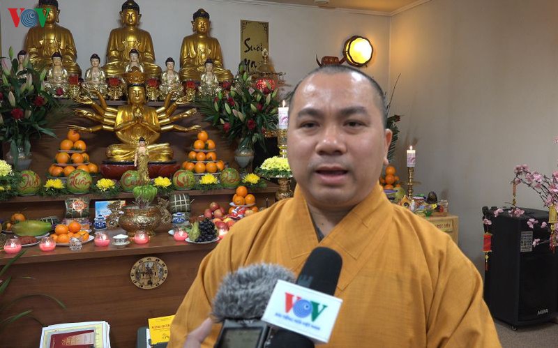 Overseas Vietnamese preserve tradition of visiting pagodas at beginning of Lunar New Year