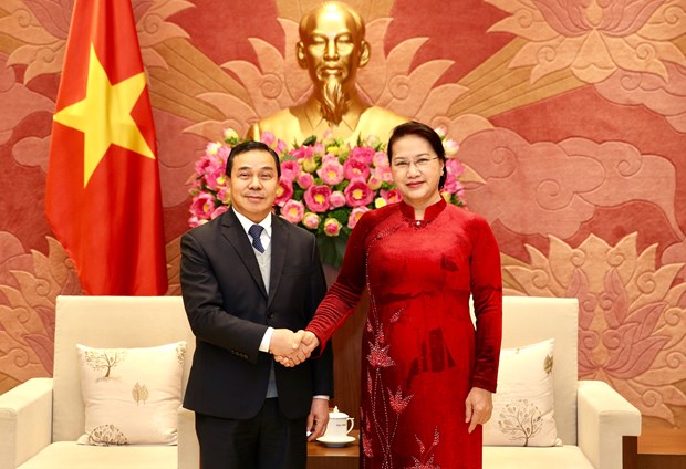 Vietnam, Laos step up legislative cooperation in 2020 Top legislator