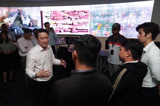 Singapore, Malaysia join hands to tackle coronavirus spread