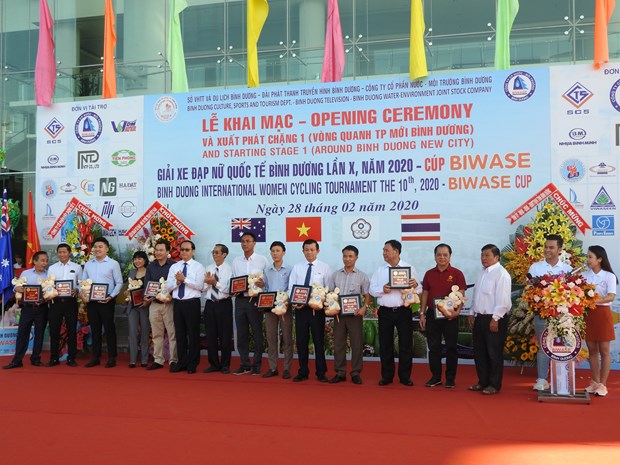 Binh Duong int’l women cycling tournament kicks off