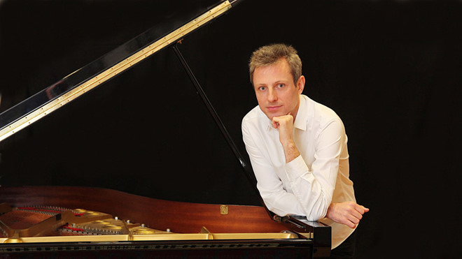 French pianist to perform in Vietnam