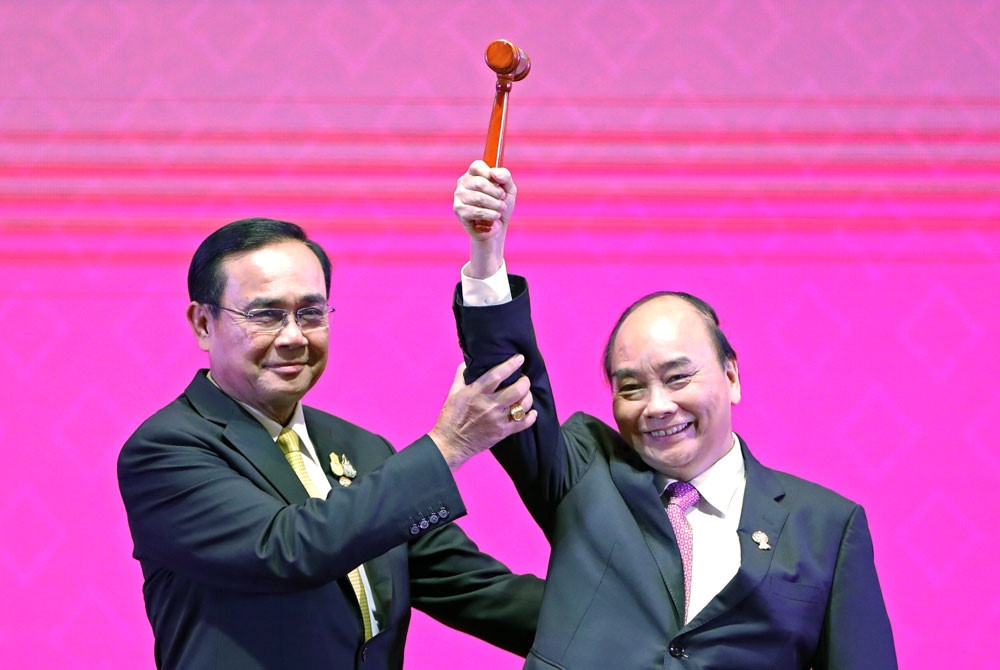 Leading ASEAN, Vietnam turns challenges into opportunities to connect 10 countries Korean newspaper