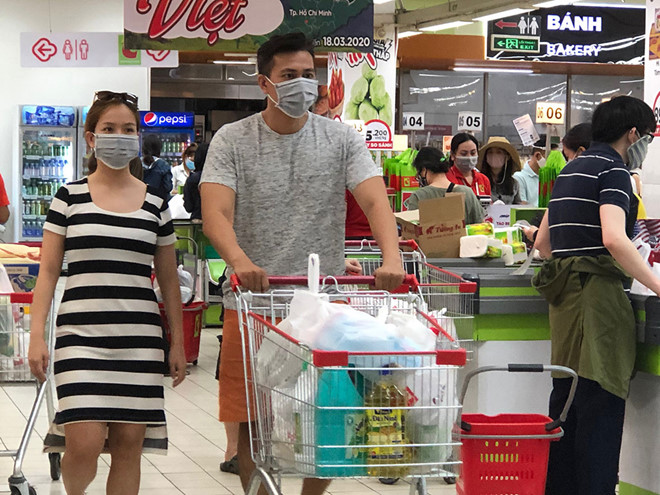 Wearing face masks in public in Vietnam becomes compulsory