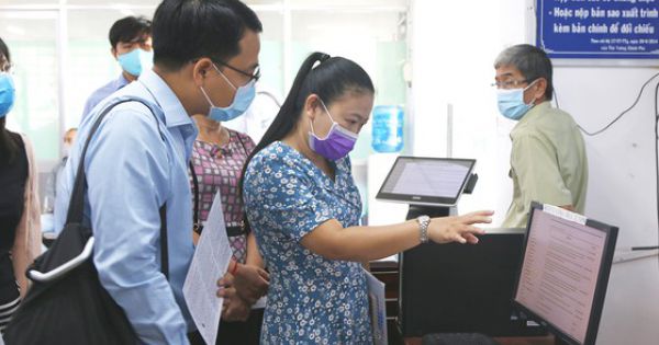 People in Ho Chi Minh City encouraged to use online public services