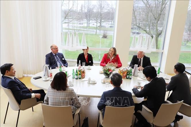 Vietnam boosts cooperation with Germany’s Niedersachsen state