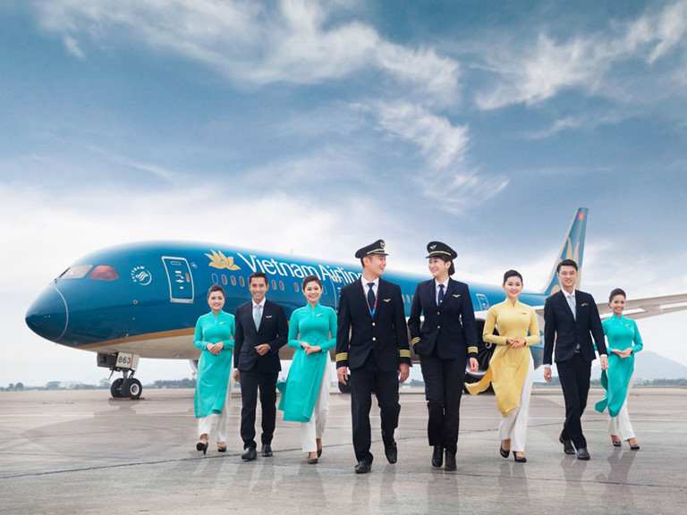 Vietnam Airlines freely carries nearly 600 passengers finishing quarantine