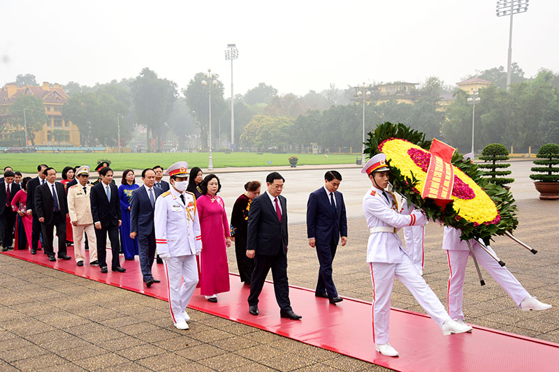 Various activities to celebrate 90th anniversary of Hanoi Party Committee