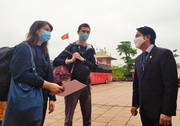 Irish tourists show gratitude to Vietnamese authorities