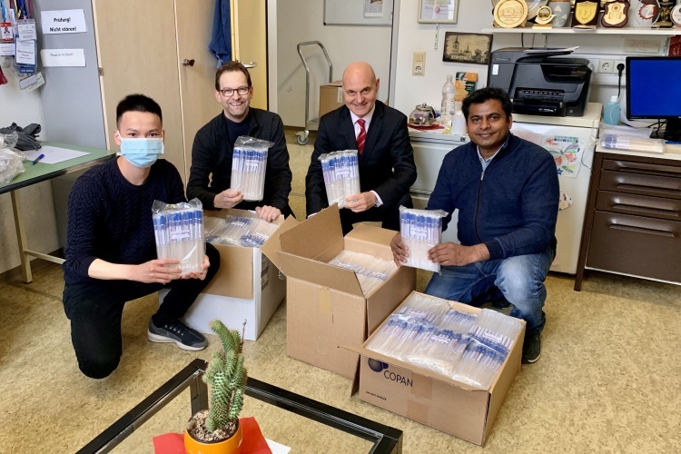 Vietnam supports Germany with 6,000 medical sample tubes