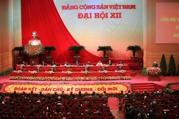 Providing information on Party Congress at all levels and 13th National Party Congress