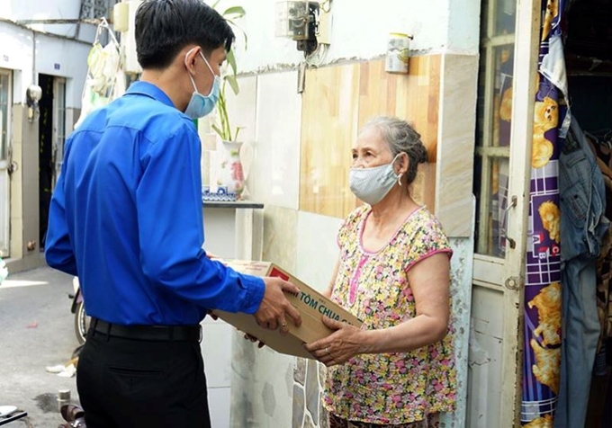 Southern hub grants financial relief to poor, unemployed people