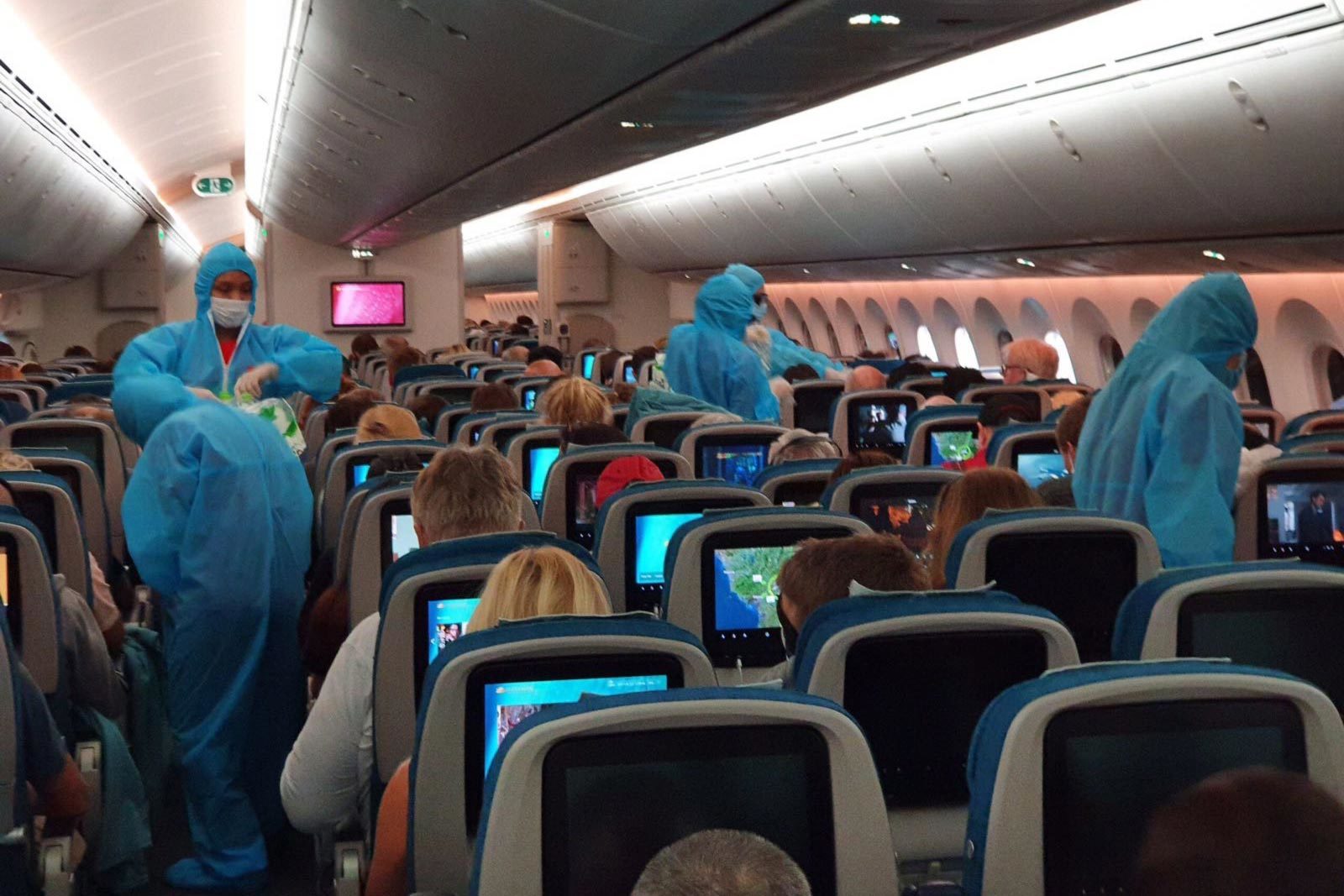 13 flights to bring overseas Vietnamese home