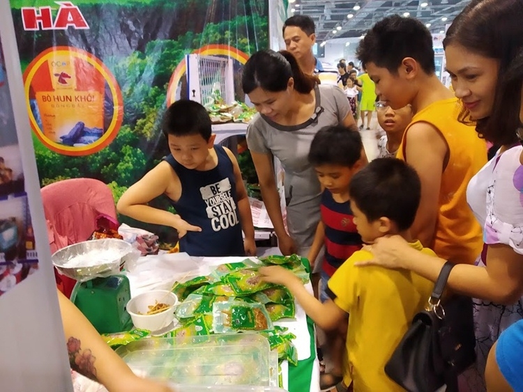 Hundreds of stalls in Quang Ninh OCOP fair