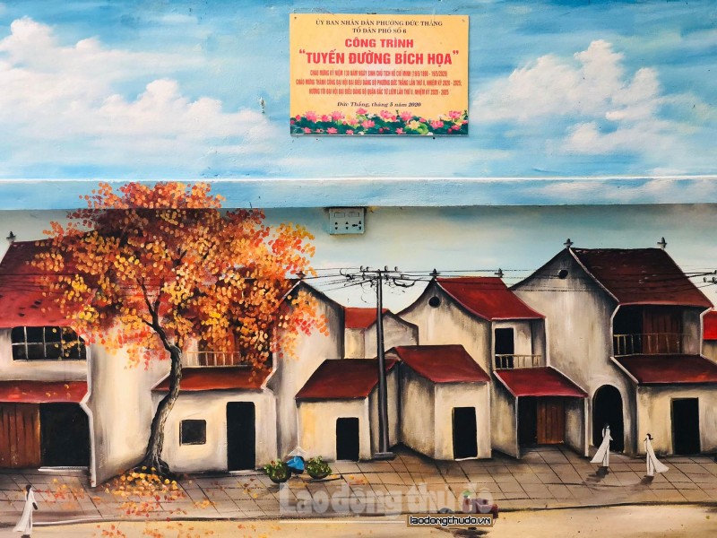 Unique wall-painting welcomes Party Congresses