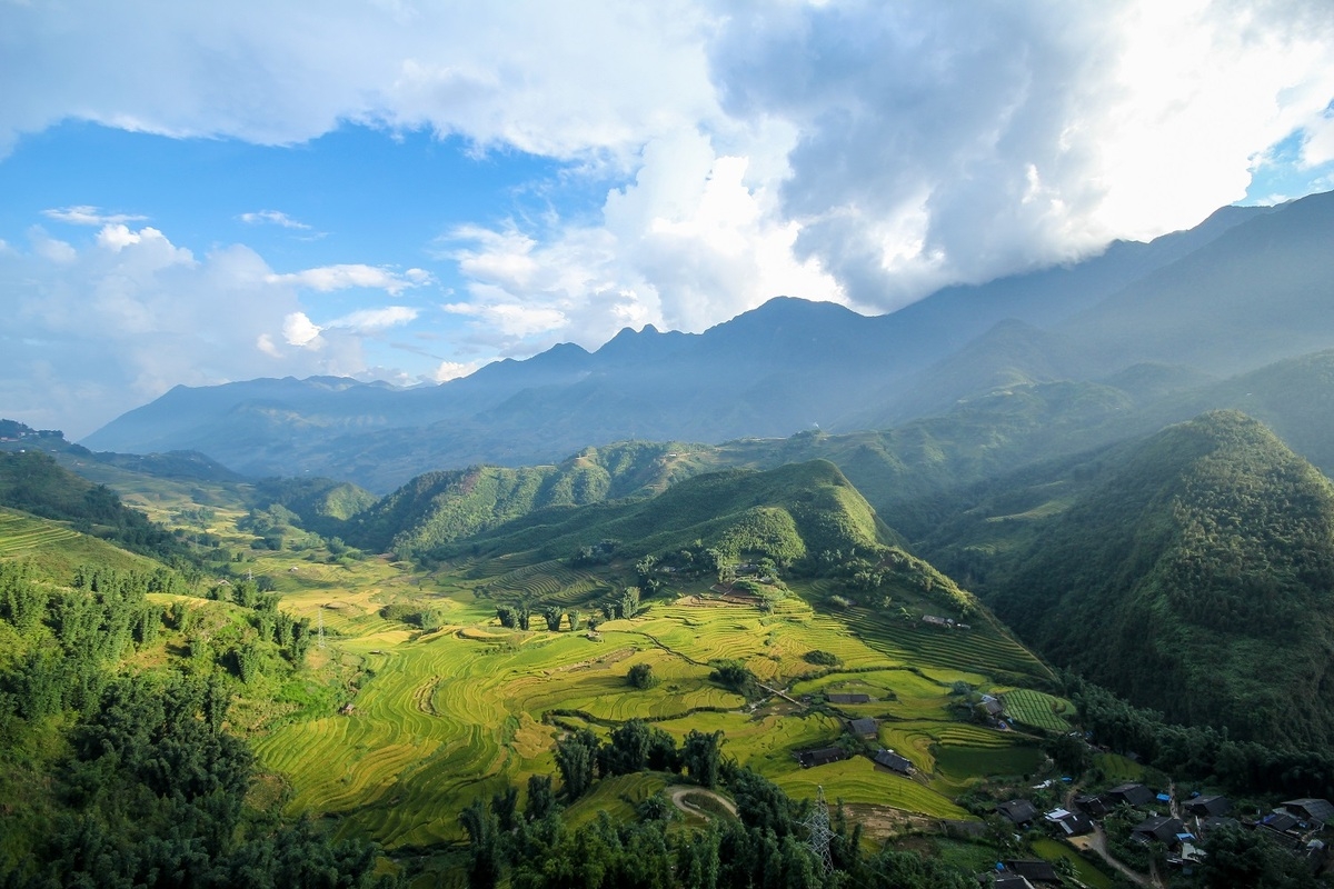 Vietnam’s mountainous village honoured in foreign newspaper