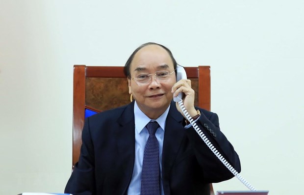 Vietnamese, Philippine leaders hold phone talks