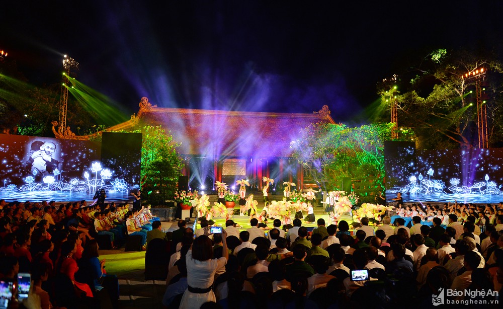 Special art programme celebrate President Ho Chi Minh’s birthday
