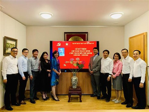 Uncle Ho’s 130th birthday marked in Switzerland