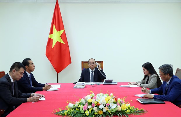 Vietnamese, French PMs talk COVID-19 fight, cooperation enhancement