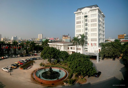 Two Vietnamese universities win place among QS rankings