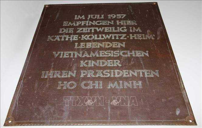 Roads imprinted with Uncle Ho s footsteps in Germany