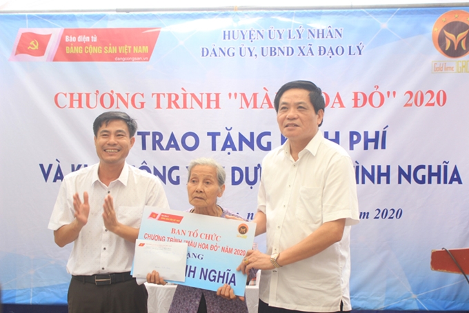 Program “Mau hoa do” supports building gratitude house in Ha Nam province