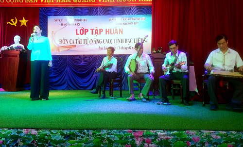 Training course for 50 artisans of Don ca tai tu