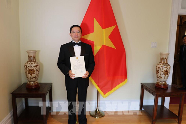 Vietnamese Ambassador presents credentials to Governor General of Canada
