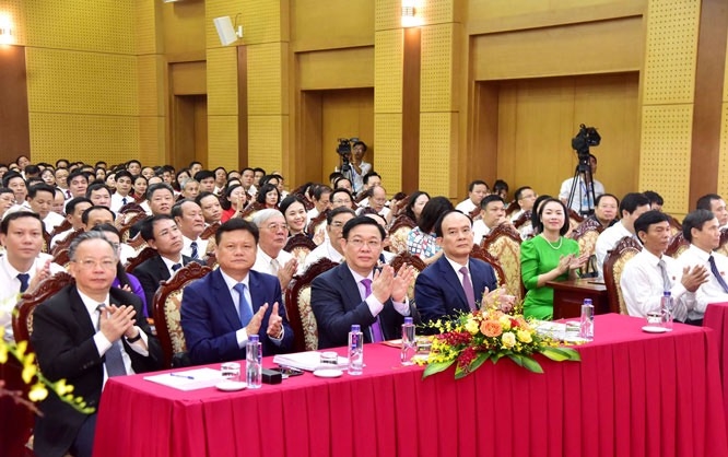 Dong Anh urged to become a smart urban center